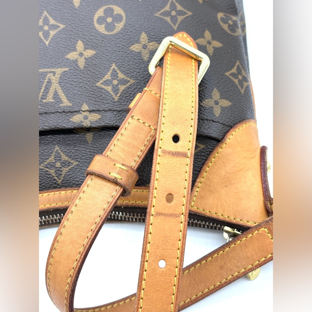 Auth. Louis Vuitton Odeon PM Monogram PVC Leather Shoulder Bag - Picture 16 of 16